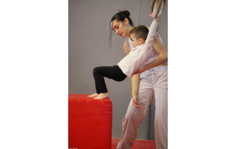Les UFO BABY de l'OLYMPIC GYM GARDANNE se préparent pour accueillir les parents pour le Petit noël de l'UFO BABY